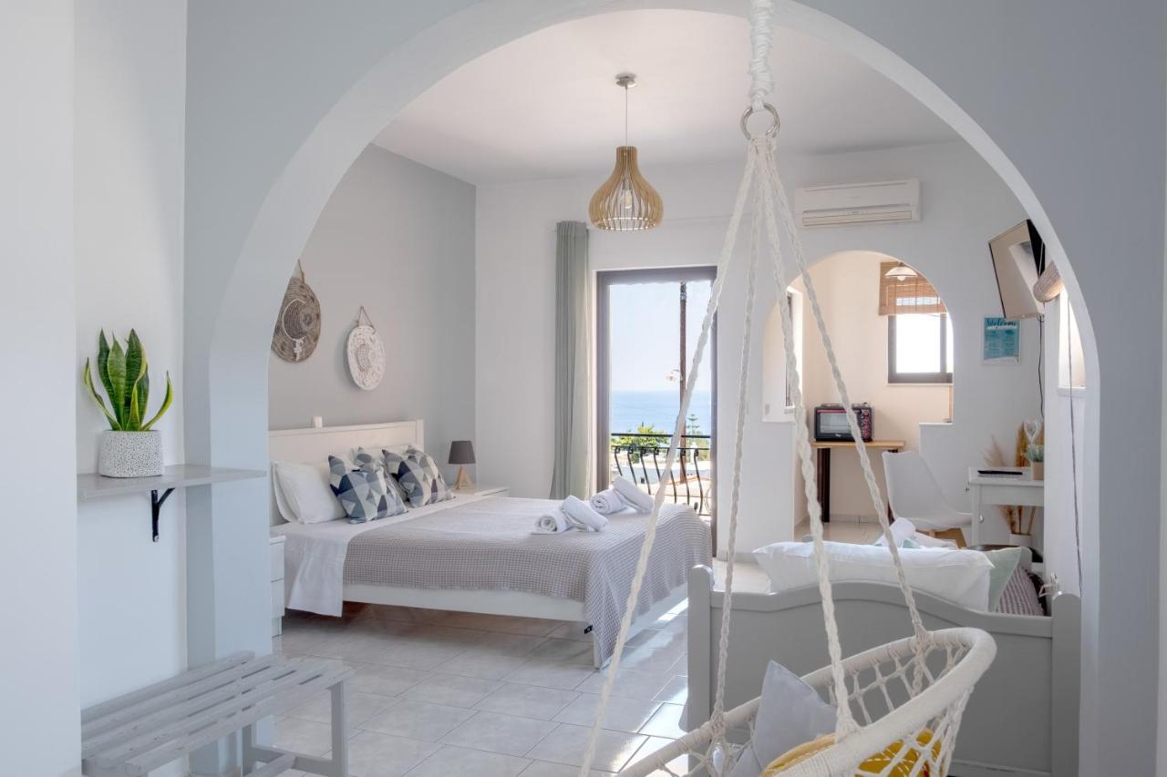 Agia Marina  Pefkides Aegina Boutique Apartments מראה חיצוני תמונה