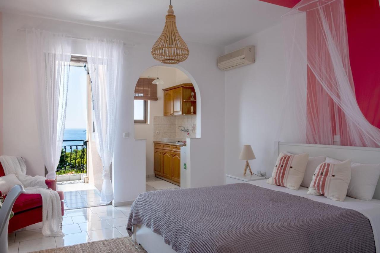 Agia Marina  Pefkides Aegina Boutique Apartments מראה חיצוני תמונה