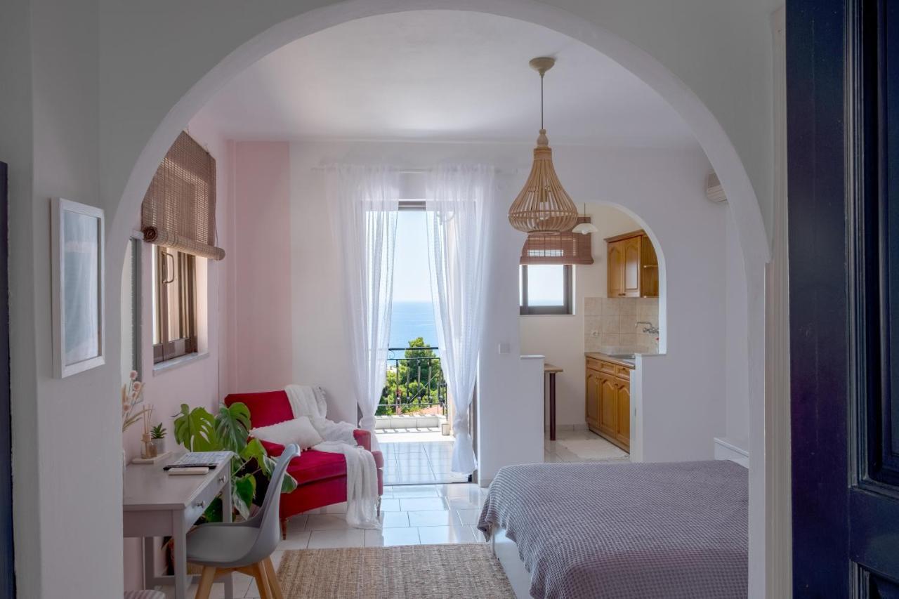 Agia Marina  Pefkides Aegina Boutique Apartments מראה חיצוני תמונה